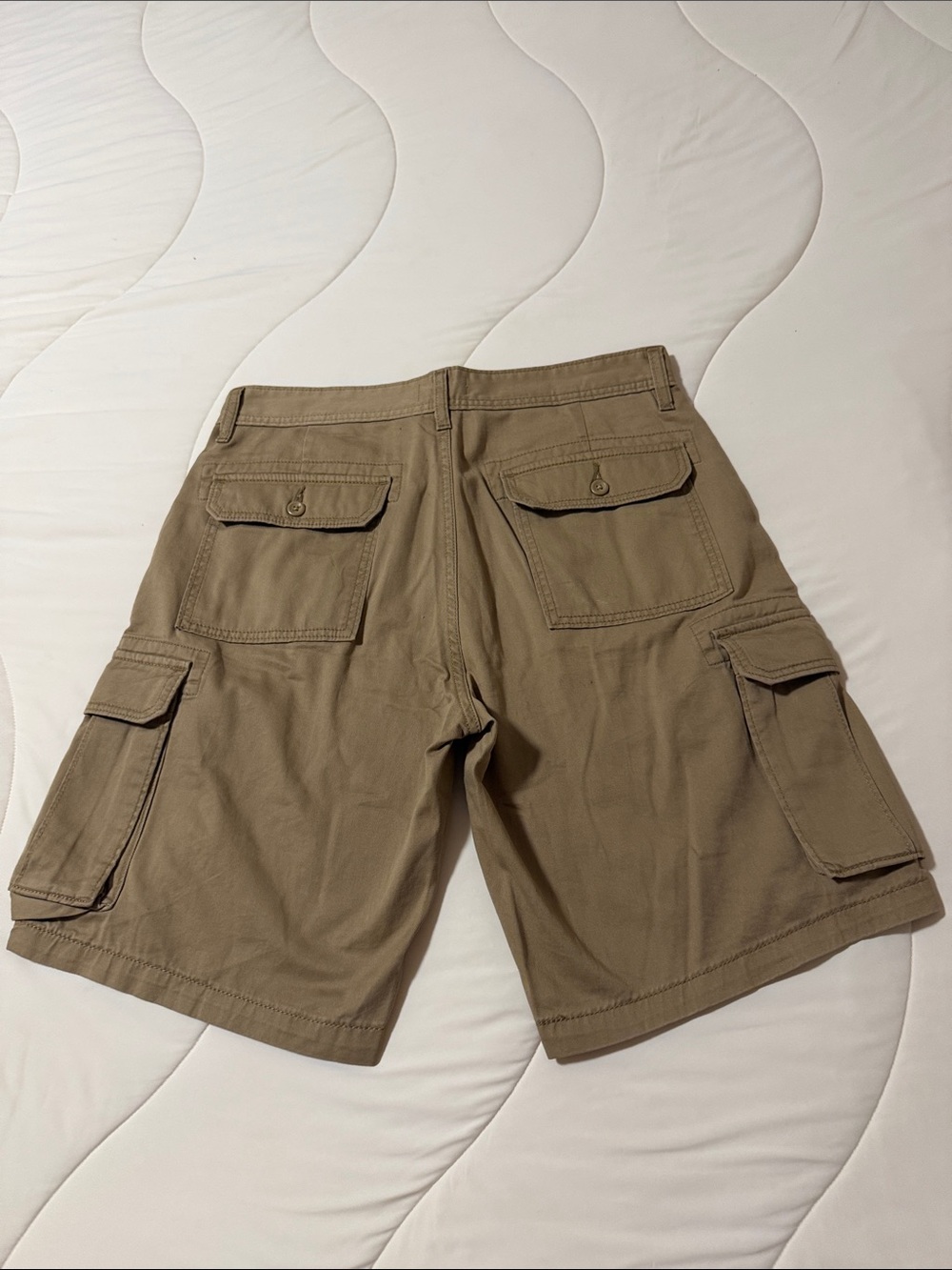 Signature by Levi Strauss Men's Tan Cargo Shorts - Picture 2 of 6